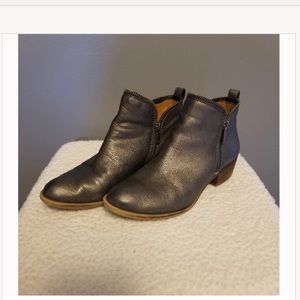 Lucky Brand Metallic Siler Bartalino Bootie size 6